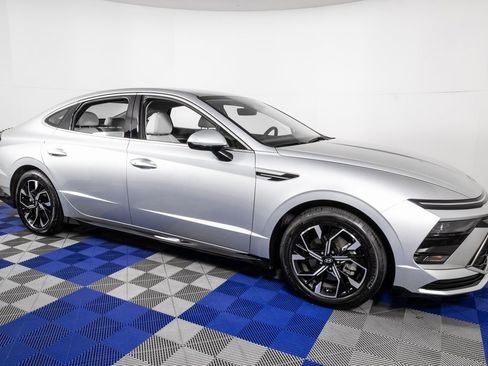 Used 2024 Hyundai Sonata SEL image 3