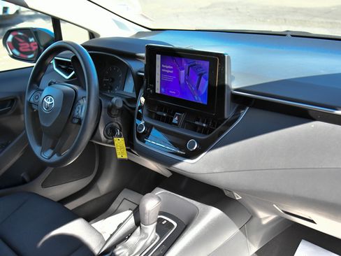 Used 2024 Toyota Corolla LE image 41