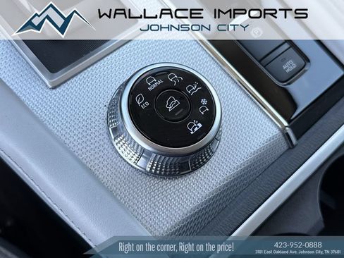 Used 2024 Mitsubishi Outlander SEL AWD/4WD image 28