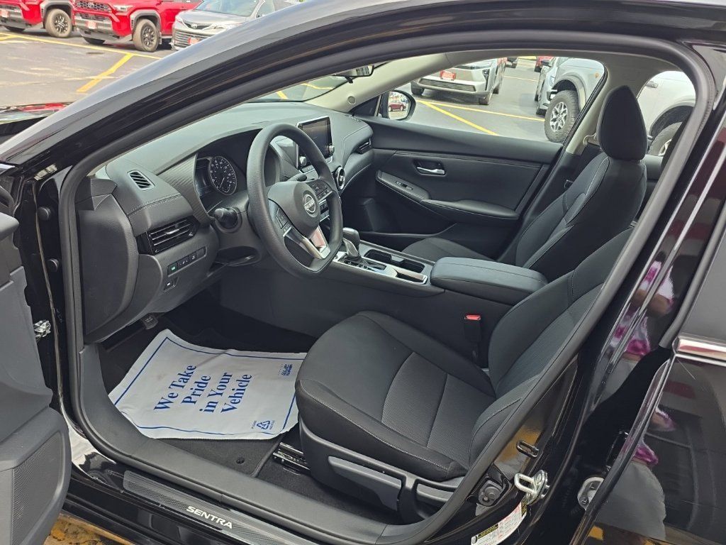 Used 2025 Nissan Sentra SV w/ Trunk Package FWD image 13