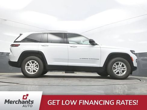 Used 2022 Jeep Grand Cherokee Laredo w/ Luxury Tech Group I AWD/4WD image 48