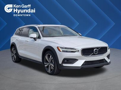 Used 2025 Volvo V60 B5 Cross Country Plus