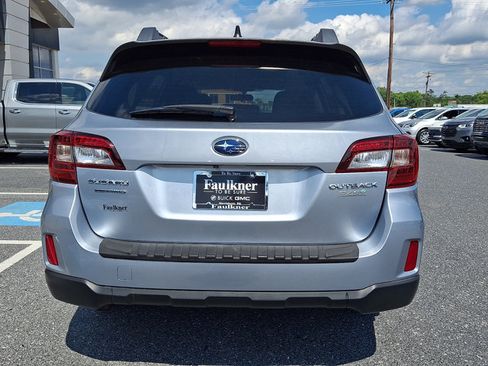 Used 2017 Subaru Outback 2.5i Premium AWD/4WD image 5