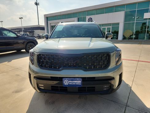 Used 2025 Kia Telluride SX X-Line AWD/4WD image 2