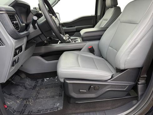 Used 2025 Ford F150 Lightning Flash image 19