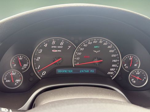 Used 2006 Chevrolet Corvette Z06 w/ Preferred Equipment Group RWD image 12