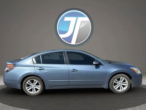 Used 2012 Nissan Altima 3.5 SR w/ Sport Pkg image 6