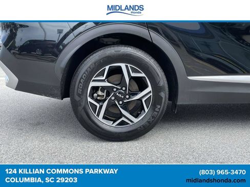 Used 2025 Kia Sportage LX FWD image 7