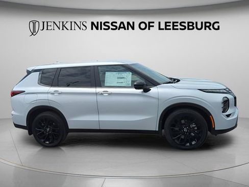 New 2026 Nissan Rogue SL AWD/4WD image 2