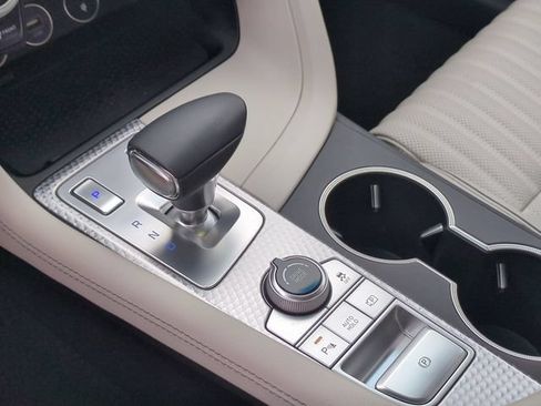 Used 2023 Genesis G70 2.0T w/ Sport Prestige Package AWD/4WD image 9