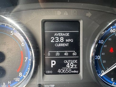 Used 2017 Toyota Corolla LE image 22