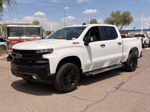 Used 2020 Chevrolet Silverado 1500 LT Trail Boss AWD/4WD image 32