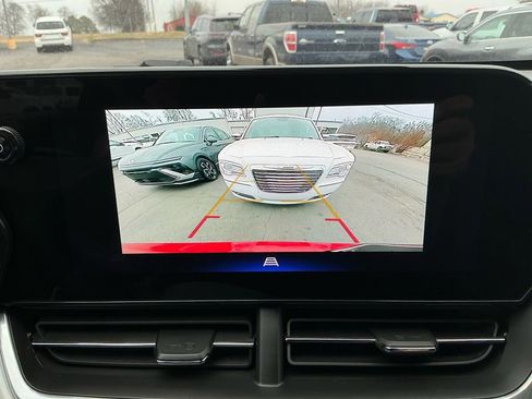 Used 2024 Chevrolet Trax LT w/ LT Convenience Package image 26
