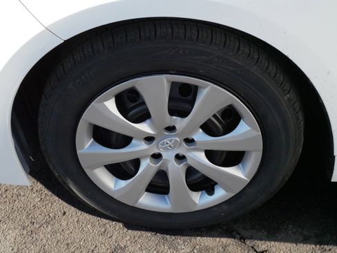 Certified 2024 Toyota Corolla LE image 15