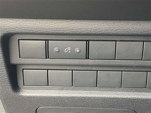 Used 2024 Mitsubishi Outlander SE image 30