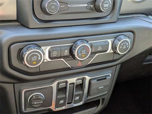 Used 2021 Jeep Gladiator Sport image 26