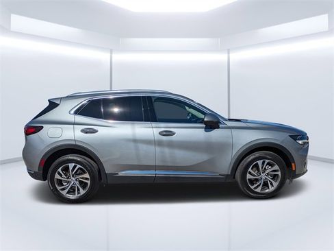 Used 2023 Buick Envision Essence image 2