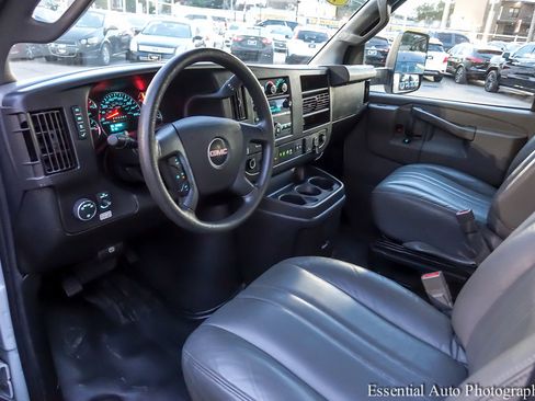 Used 2021 GMC Savana 3500 Extended w/ Power Convenience Package image 12