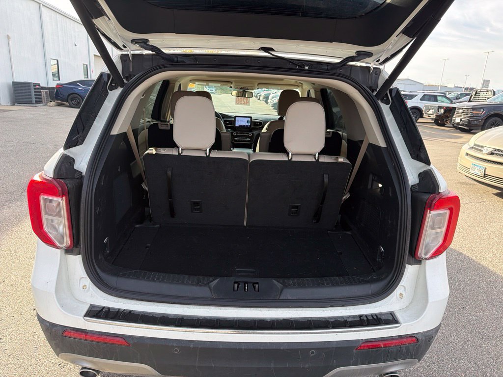 Used 2023 Ford Explorer Limited AWD/4WD image 7