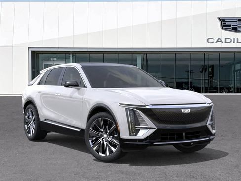New 2025 Cadillac Lyriq Luxury image 7