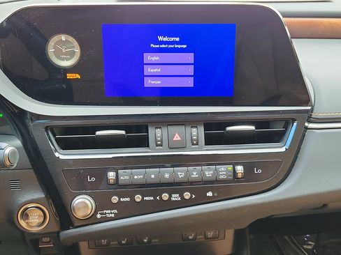 Certified 2024 Lexus ES 350 w/ Premium Package FWD image 16