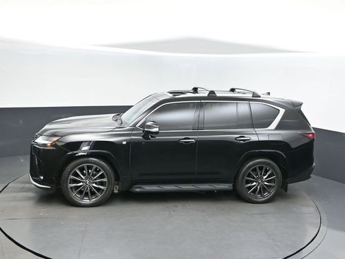 Used 2023 Lexus LX 600 F Sport image 32