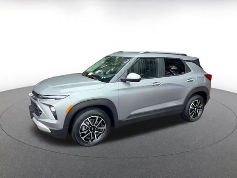 Used 2025 Chevrolet TrailBlazer LT image 8