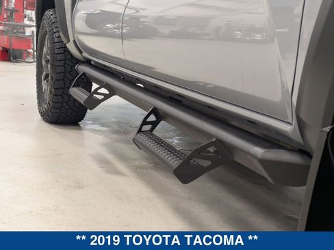 Used 2019 Toyota Tacoma TRD Off-Road image 13