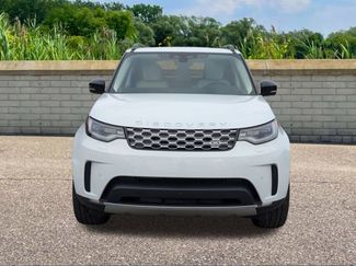 New 2026 Land Rover Discovery S video 2