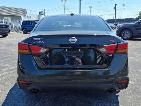 Used 2024 Nissan Altima 2.5 SR w/ SR Premium Package FWD image 5