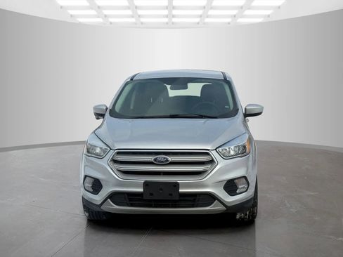 Used 2017 Ford Escape SE image 8