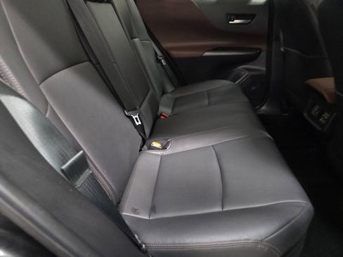 Certified 2024 Toyota Venza XLE image 17