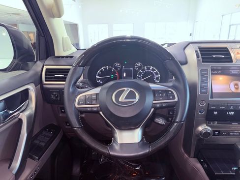 Used 2020 Lexus GX 460 Premium image 18