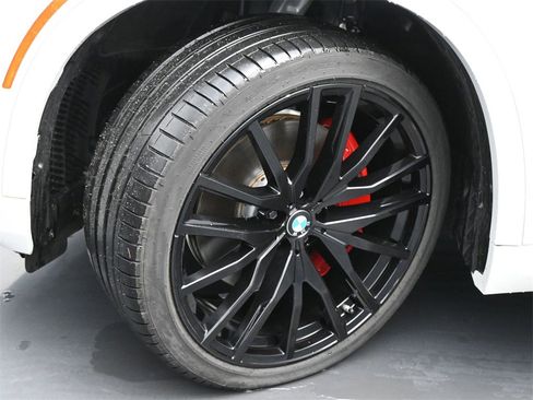 Used 2022 BMW X5 sDrive40i w/ M Sport Package image 24