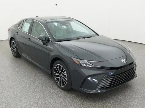 New 2026 Toyota Camry XLE AWD/4WD image 13