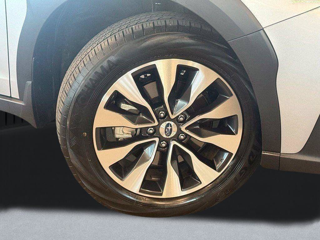 Certified 2024 Subaru Outback Touring AWD/4WD image 18