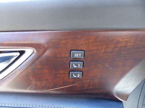 Used 2023 Subaru Ascent Touring AWD/4WD image 23
