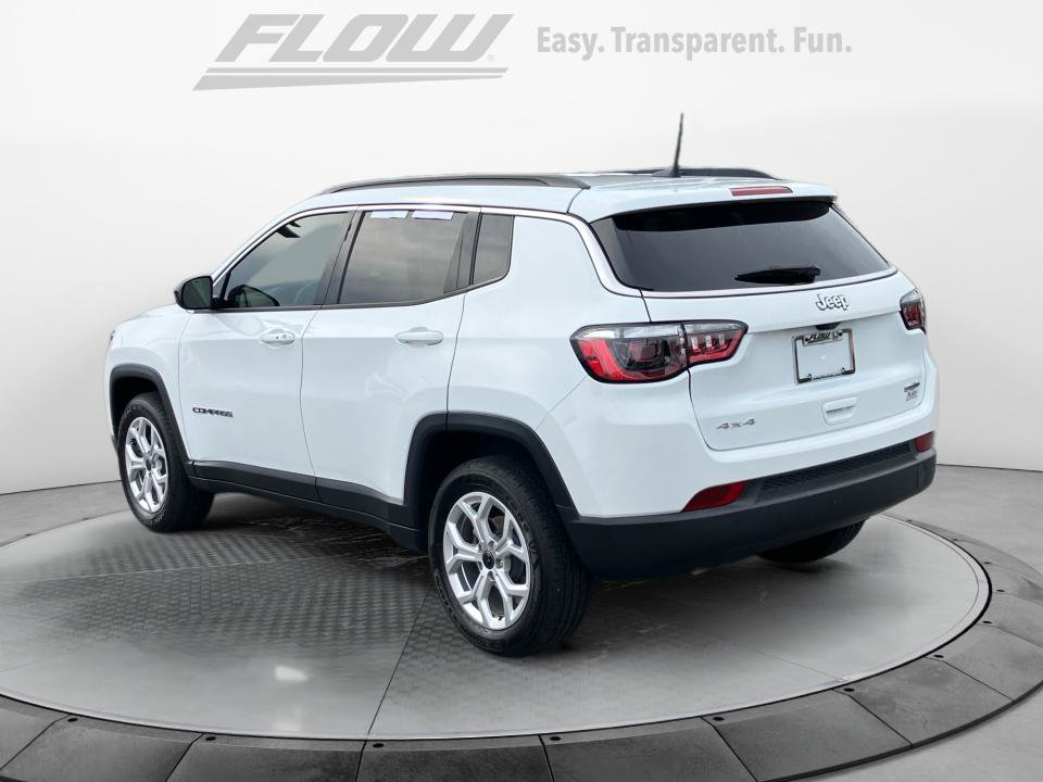 Used 2025 Jeep Compass Latitude AWD/4WD image 6