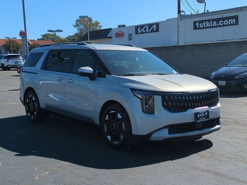 New 2026 Kia Carnival EX image 3