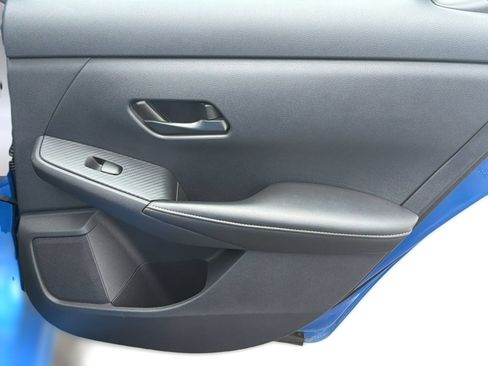 Used 2025 Nissan Sentra SV FWD image 31