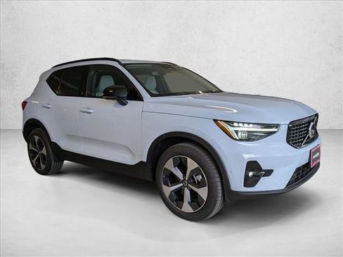 New 2026 Volvo XC40 B5 Plus w/ Protection Package Premier image 7