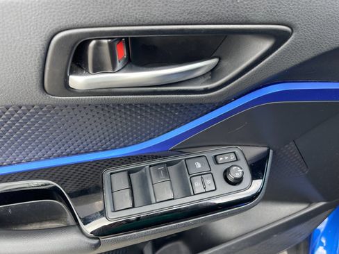 Used 2022 Toyota C-HR XLE FWD image 13