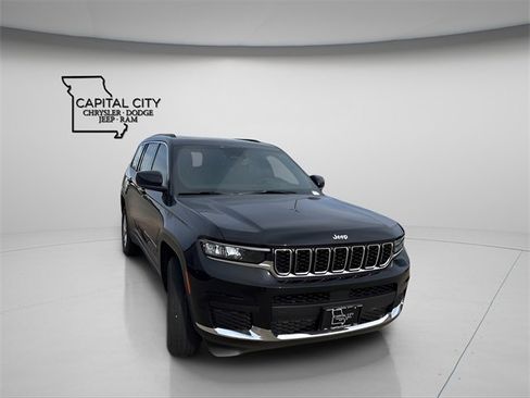 New 2025 Jeep Grand Cherokee L Laredo w/ Luxury Tech Group I image 2