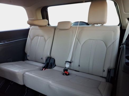 Used 2024 Ford Expedition Limited image 15