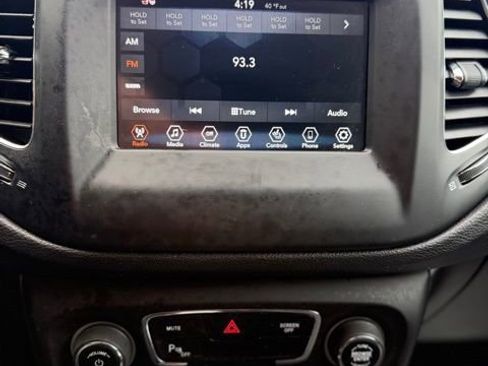 Used 2019 Jeep Compass Sport w/ Cold Weather Group image 23