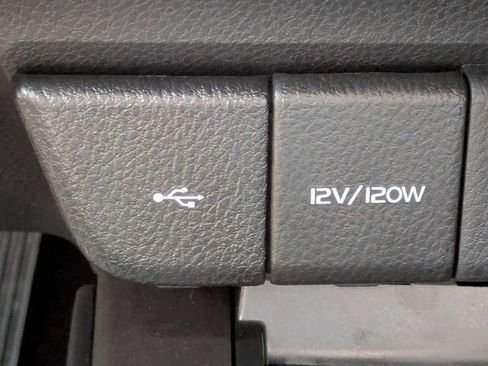 Used 2024 Toyota Camry SE FWD image 21