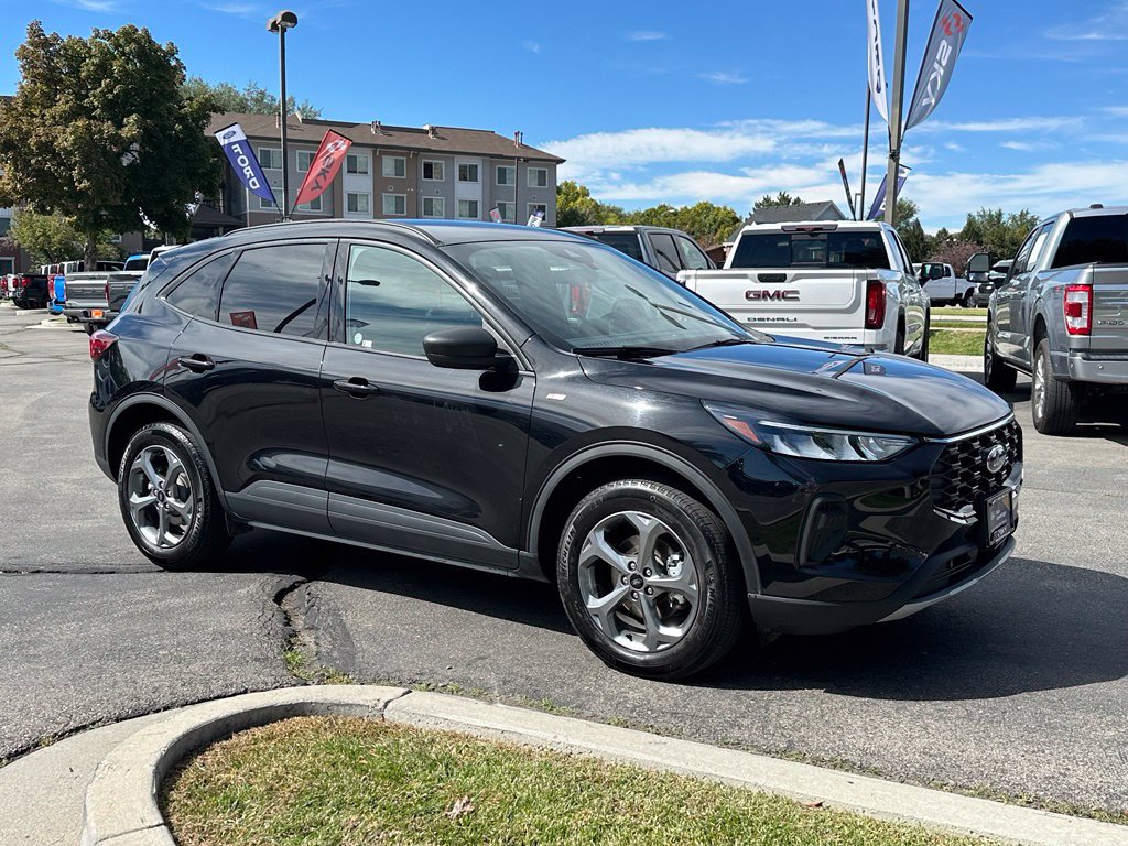 Used 2025 Ford Escape ST-Line AWD/4WD image 6