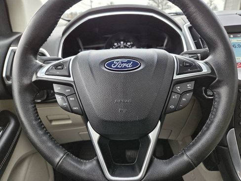 Used 2016 Ford Edge Titanium w/ Technology Package image 32