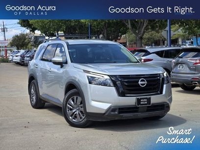 Used 2024 Nissan Pathfinder SV w/ SV Premium Package
