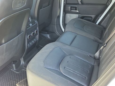 Used 2020 Land Rover Defender 110 S image 23